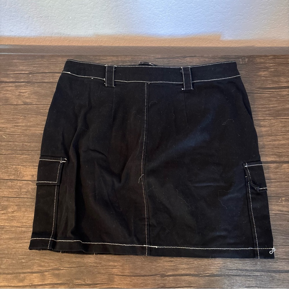 Skirt size juniors 7 - Picture 2 of 3
